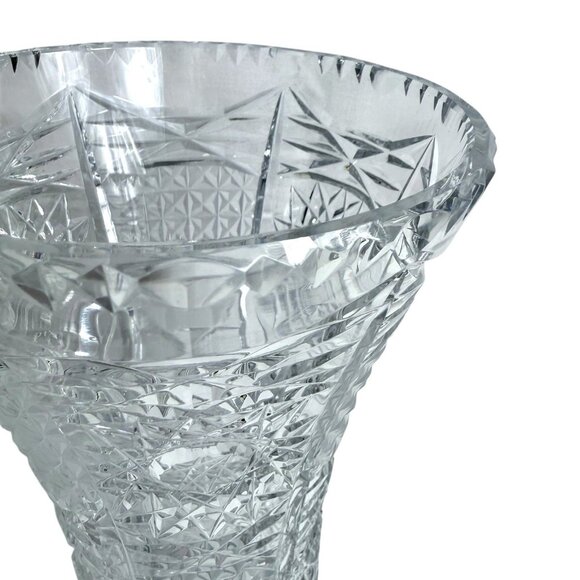 Vintage Cut Crystal Vase – 8” Heavy Starburst Design – 2.5 lbs - Picture 4 of 11